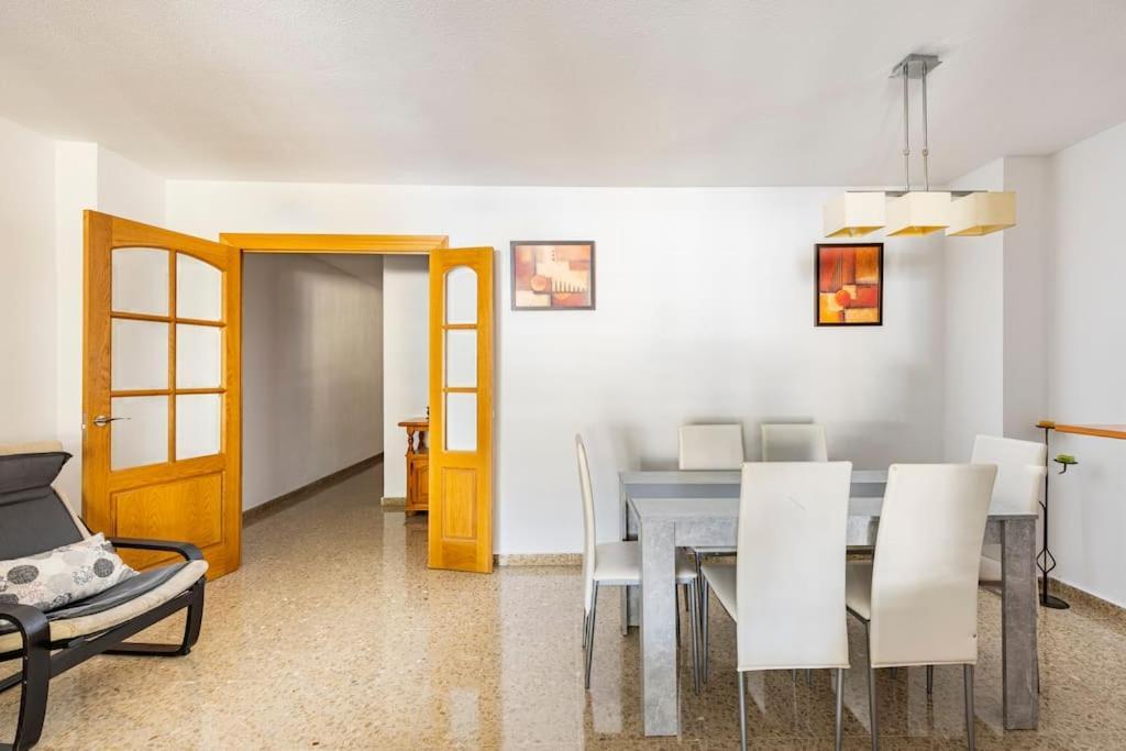 Amplio Piso Para Disfrutar Del Centro De Malaga Con Parking Gratuito ภายนอก รูปภาพ