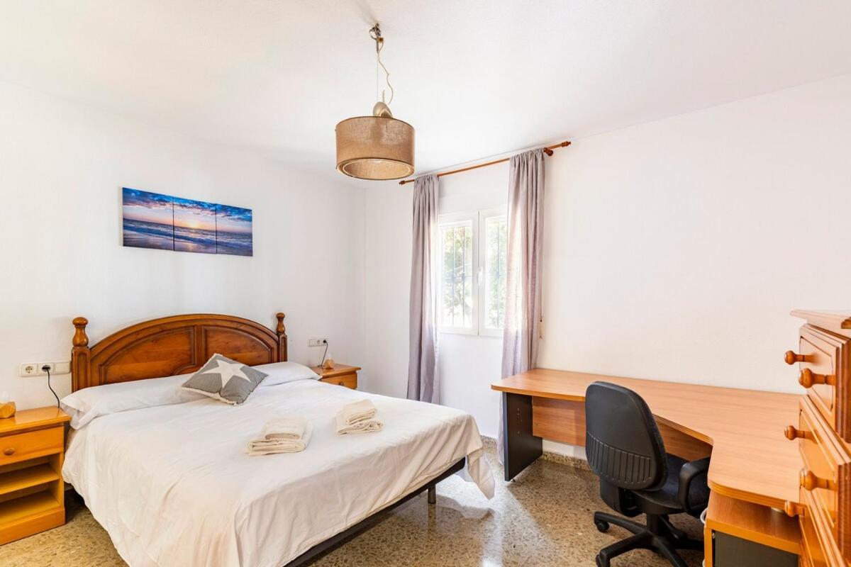 Amplio Piso Para Disfrutar Del Centro De Malaga Con Parking Gratuito ภายนอก รูปภาพ